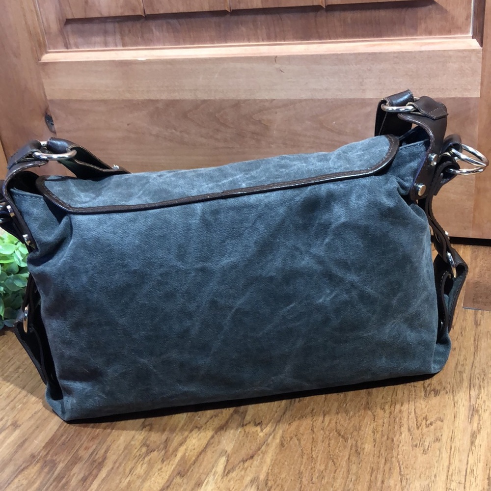Sundance Black and Brown Satchel - Picture 6 of 16